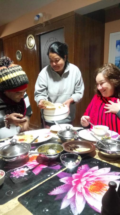 Lotus Homestay Дарджилинг Екстериор снимка